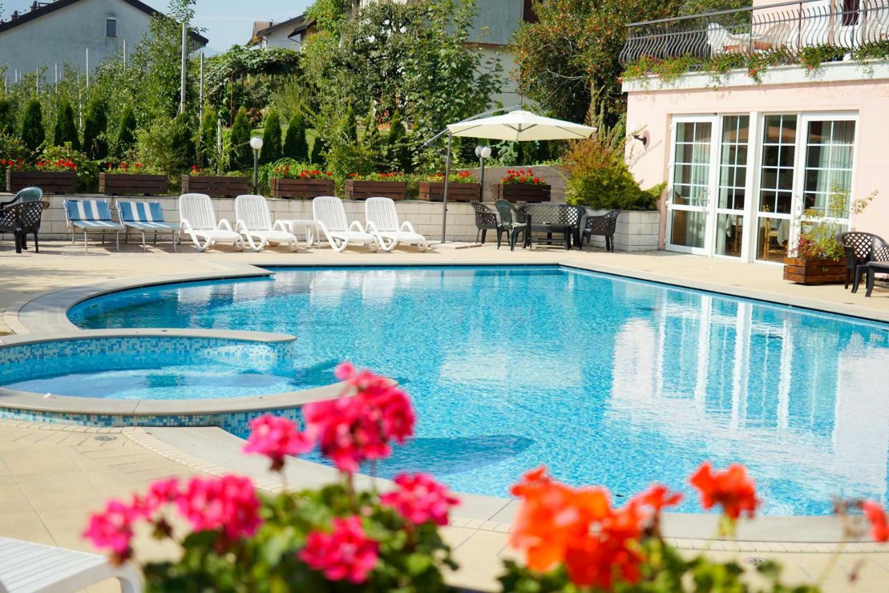 Hotel Bellaria Levico Terme Exterior photo