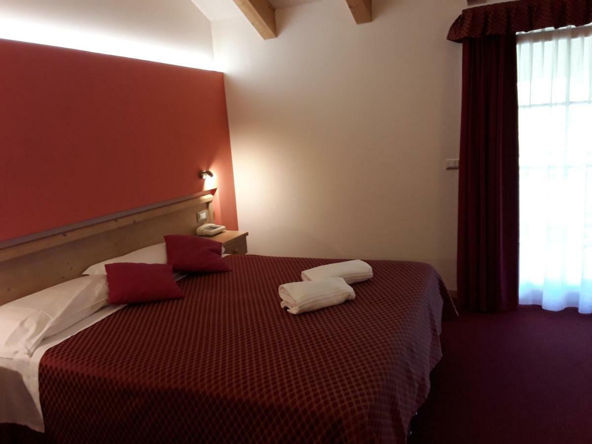 Hotel Bellaria Levico Terme Exterior photo