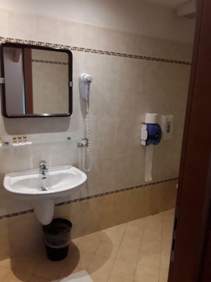 Hotel Bellaria Levico Terme Exterior photo